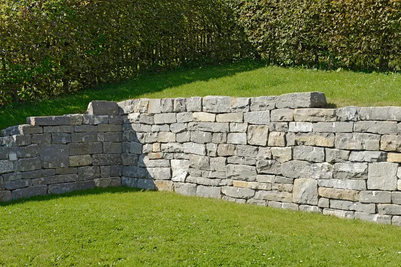 traditionshandwerk_jangarten_trockenmauer-stuetzmauer_allmendingen